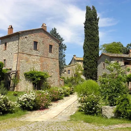 Apartment Monte Santa Maria Tiberina Sleeps 4 Pool Wifi