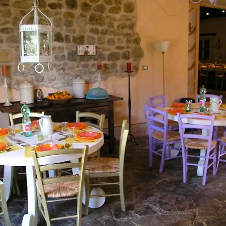 Monte Santa Maria Tiberina Sleeps 4 Pool Wifi